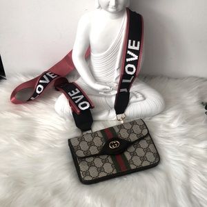 SOLD-Vintage Gucci cross body